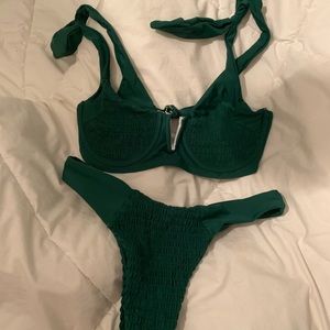 Dark green swim set